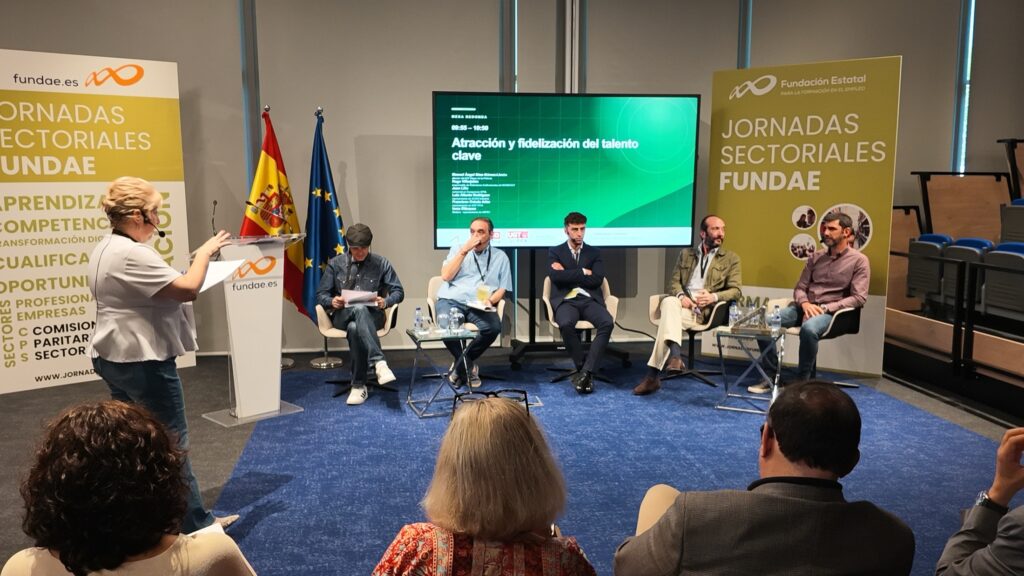 Mesa redonda sobre atracción y fidelización del talento en la II Jornada Fundae de Carpas y Estructuras Móviles